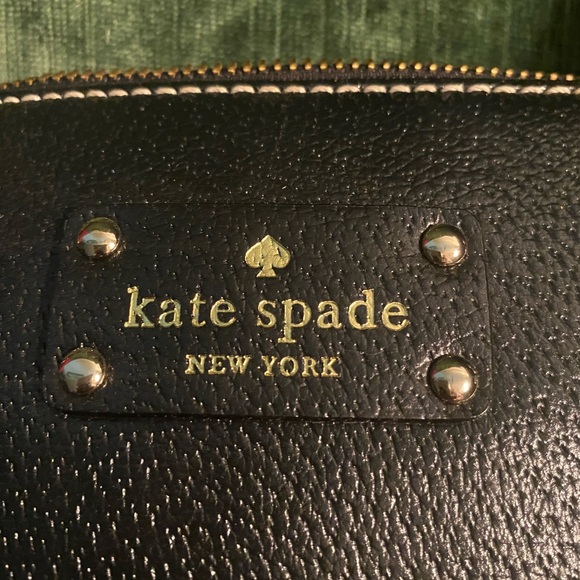 Black leather Kate Spade purse- in like new condition. - Picture 3 of 6